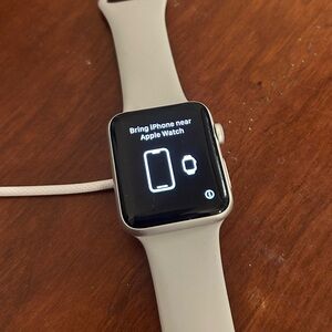 Apple Smartwatch - Silver and White
